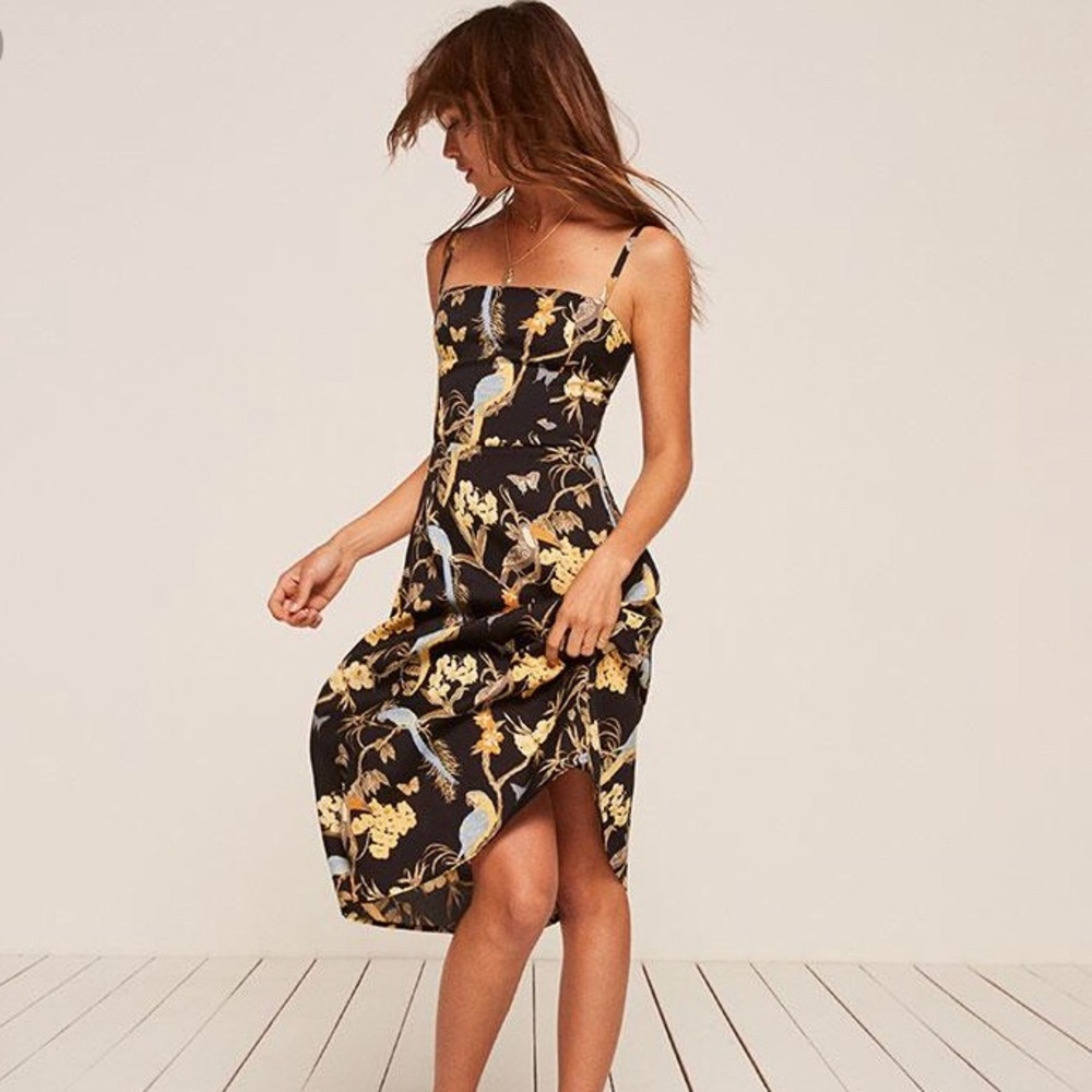 Reformation afternoon dress size 2🦋